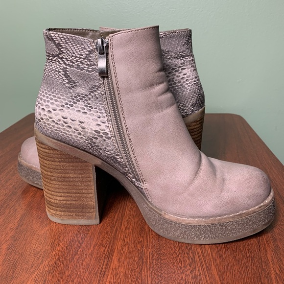 Chalada | Taupe Snakeskin Vegan Leather Block High Heel “Ella”Booties - 38 - Picture 4 of 10